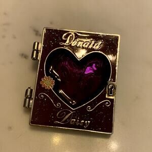 RARE Hong Kong Disneyland HKDL Donald Daisy Hinge Purple Heart Pin